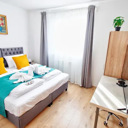 Novilda 102&103 بودابست